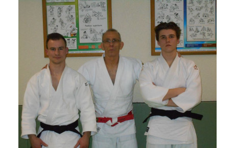 Remises des ceintures noires 2ème dan à Jonathan et Simon